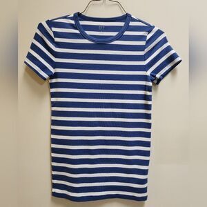 GAP Blue and White Striped short sleeve T-shirt Women's Medium